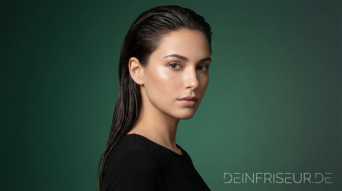 KI-generiert: Wet Look Haare stylen: Der ultimative Guide für den angesagten Wet Hair Look